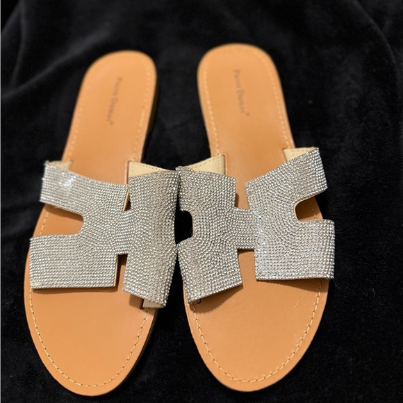 Pierre Dumas Sparkly Silver and Tan Sandals - Picture 13 of 13